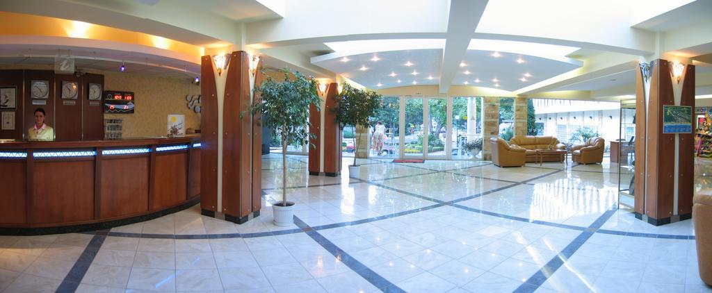 Hotel Laguna Garden Albena Exterior foto